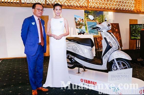 Giá xe Yamaha Grande Swarovski được bán hơn 400 triệu VNĐ 3