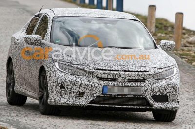 Hình ảnh xe Honda Civic Hatchback 2017 trên đường chạy thử