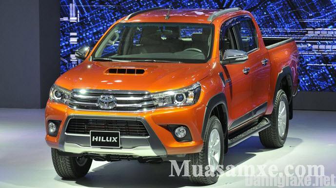 Người dùng nói gì Toyota Hilux về các ưu nhược điểm và vận hành? 2