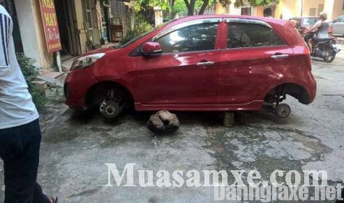 Kia Morning ở Phú Thọ bị trộm cuỗm mất bộ lốp, gương vẫn nguyên