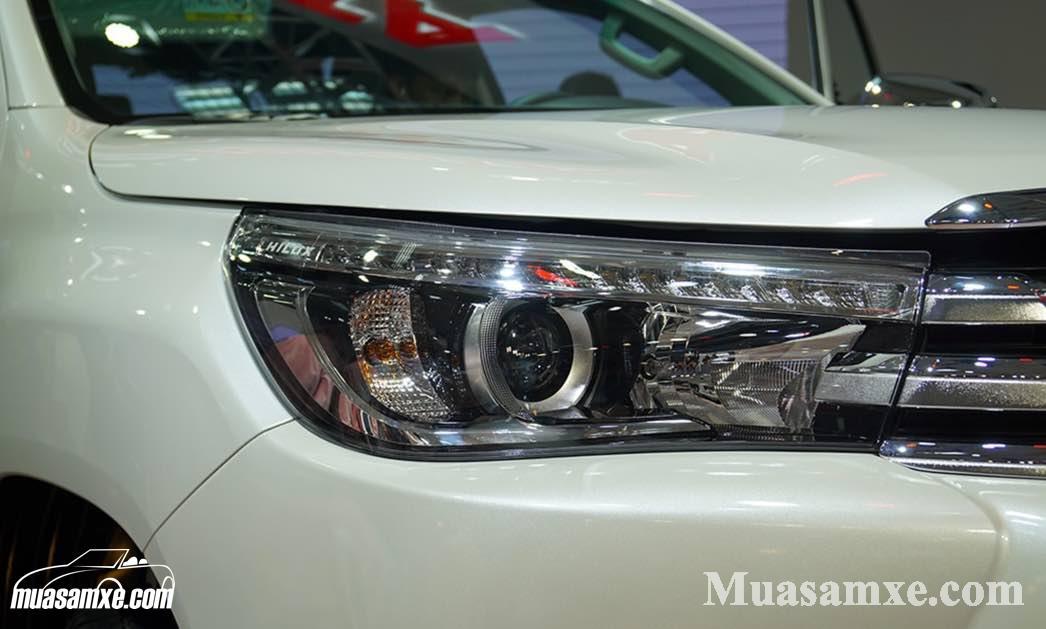 Đánh giá xe Toyota Hilux 2017 về ưu nhược điểm và nội ngoại thất