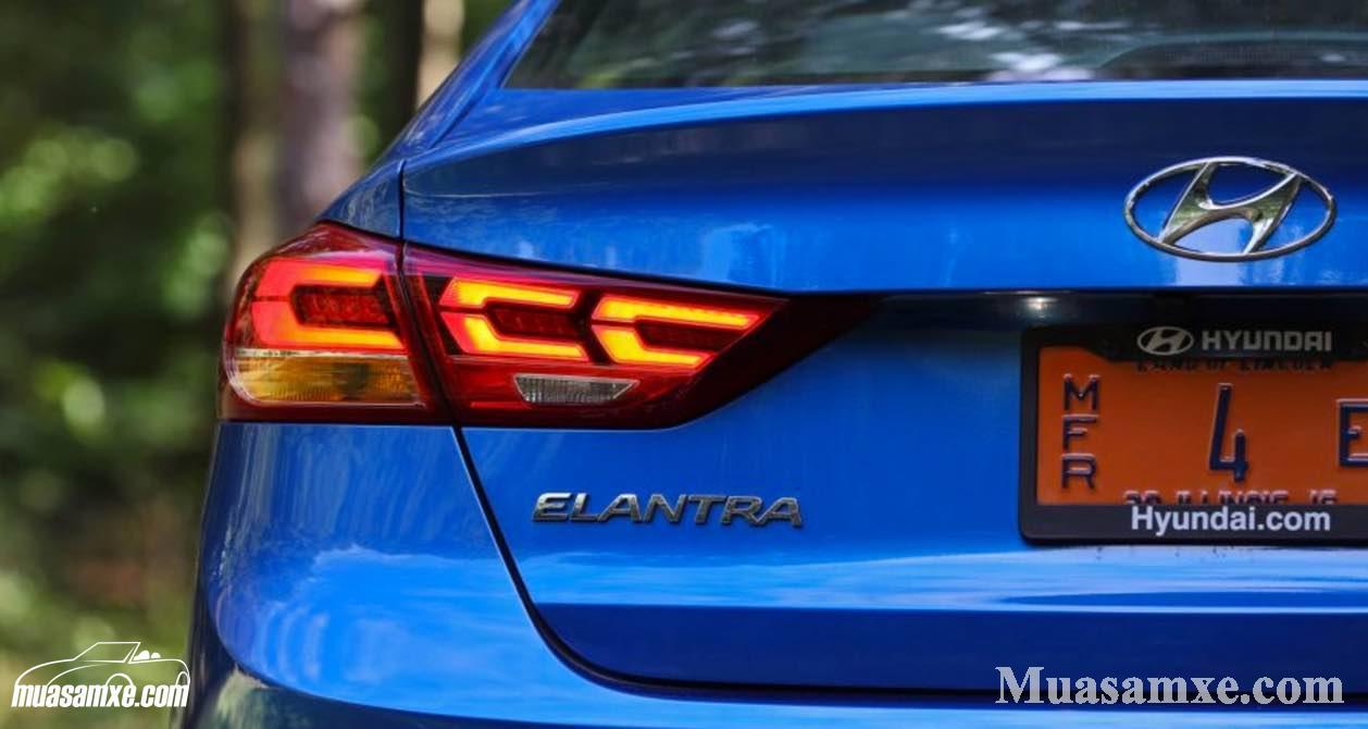 Đánh giá xe Hyundai Elantra 2017 về thiết kế nội ngoại thất và giá bán