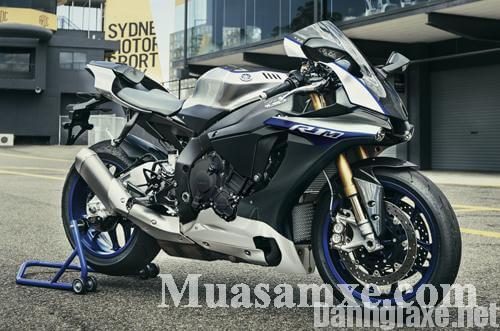 Siêu mô tô Yamaha YZF-R1M 2017 sẽ được bán ra vào tháng 11 năm nay