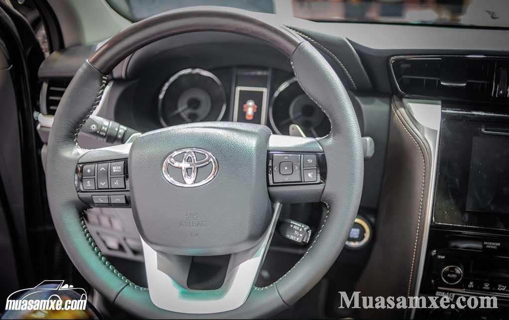 Đánh giá xe Toyota Fortuner 2017 về thiết kế nội thất và trang bị an toàn