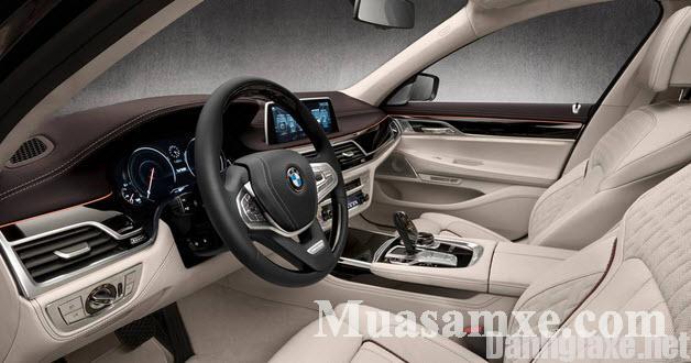 Đánh giá BMW M760Li xDrive 2017 về khả năng vận hành và cảm giác lái