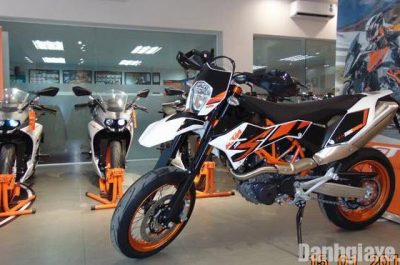 Đánh giá xe KTM 690 SMC R 2017: Siêu mô tô tại thị trường Việt