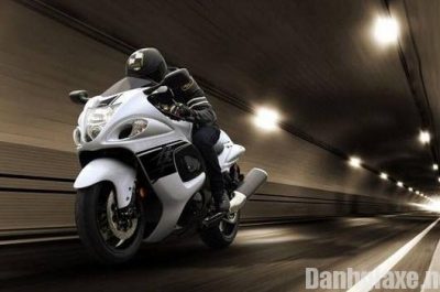 Đánh giá Suzuki Hayabusa 2017: Khi “thần gió” lột xác với thiết kế mạnh mẽ hơn