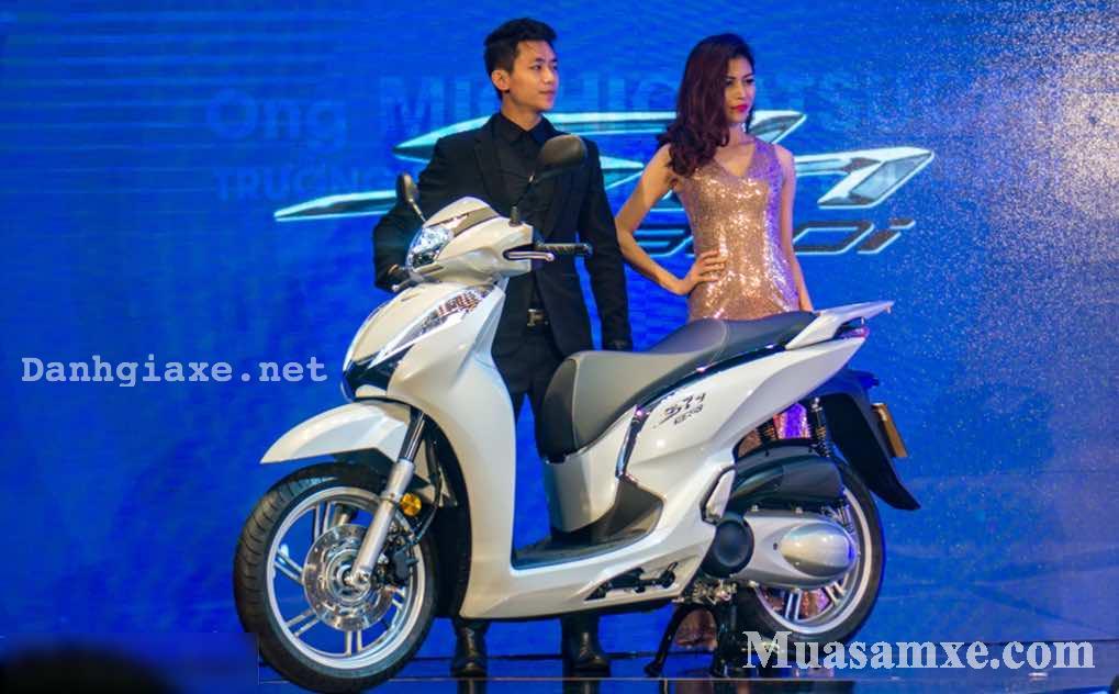 Cận cảnh Honda SH 300i 2017 giá 248 triệu mới ra mắt tại Việt Nam