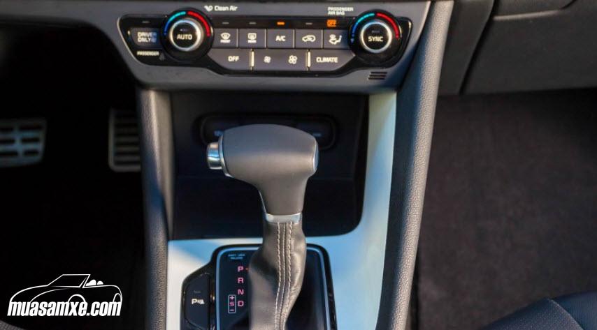 Đánh giá xe Kia Niro 2017 từ nội ngoại thất, vận hành đến giá bán 16