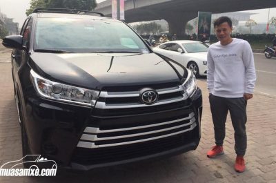 Mẫu SUV Toyota Highlander 2017 giá 2 tỷ vừa được cầu thủ Thành Lương chọn mua
