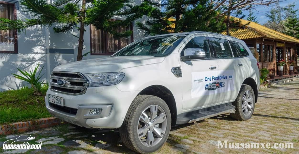 Đánh giá Ford Everest 2017 về trang bị cộng nghệ và vận hành