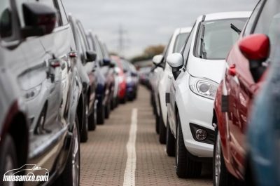 Sức mua ô tô bắt đầu giảm chờ nghe ngóng tin tức thị trường