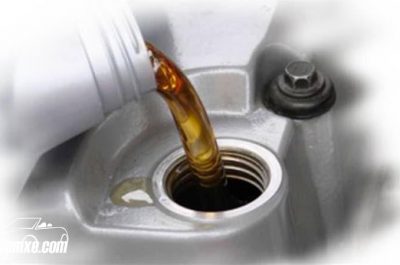 Cách chọn dầu nhớt tốt nhất cho xe tay ga kèm giá bán chi tiết