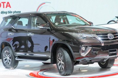 Giá xe Toyota Fortuner tháng 9/2017 tại đai lý giảm 20-25 triệu/chiếc