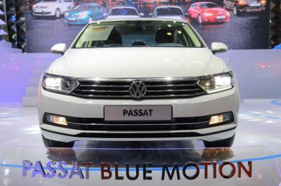 Volkswagen Passat 2018 giá bao nhiêu? Đánh giá nội ngoại thất & vận hành