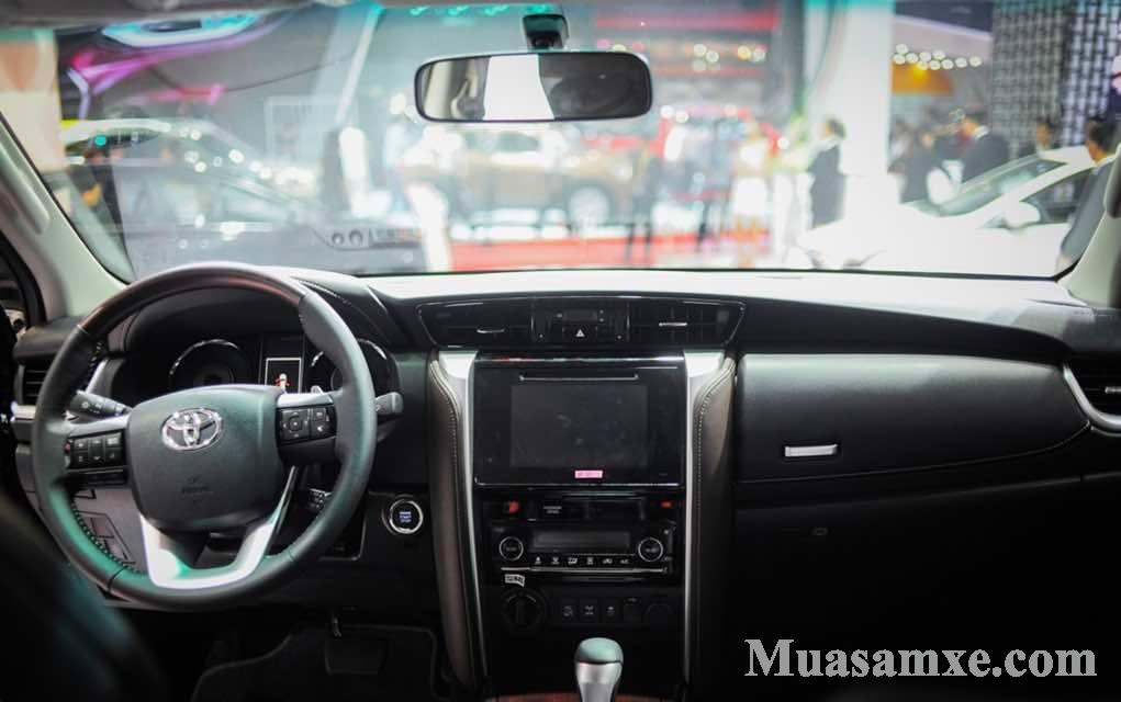 Đánh giá nội thất Toyota Fortuner 2018 kèm giá bán mới nhất 28