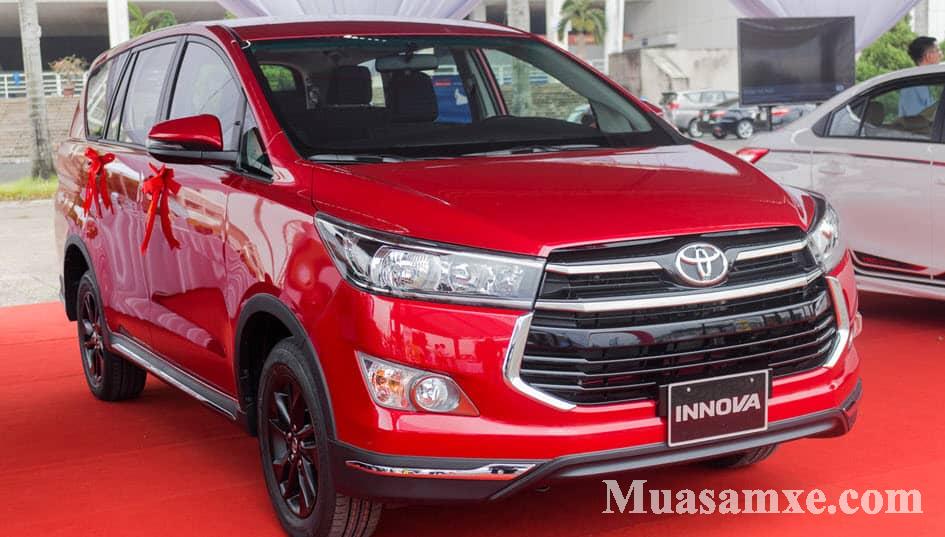 Đánh giá ngoại thất Toyota Innova 2018 kèm động cơ vận hành 13