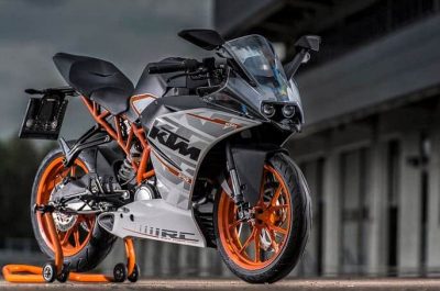 KTM RC390 2018 và Kawasaki Ninja 400 2018 nên mua mẫu mô tô nào?
