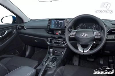 Đánh giá xe Hyundai i30 2018 về nội thất và trang bị động cơ