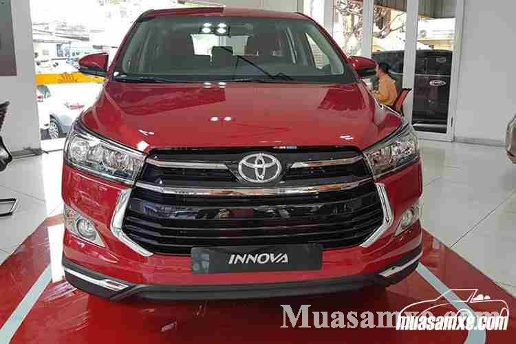 Toyota Innova ưu đãi khủng cho khách hàng khi mua xe trong tháng 4, 5/2018