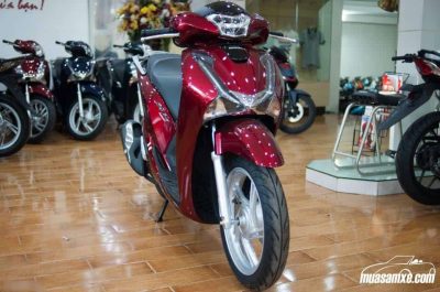 Giá thay dầu xe máy Honda Sh cả dầu lẫn công một lần bao nhiêu?