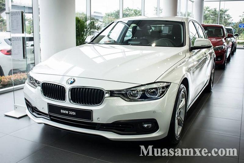 Đánh giá BMW 320i High 2018