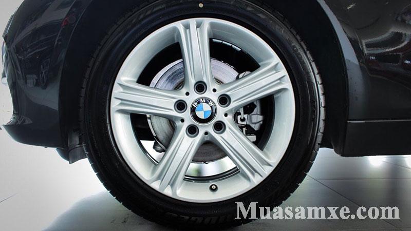 BMW 320i High trang bị mâm xe năm chấu 16 inch