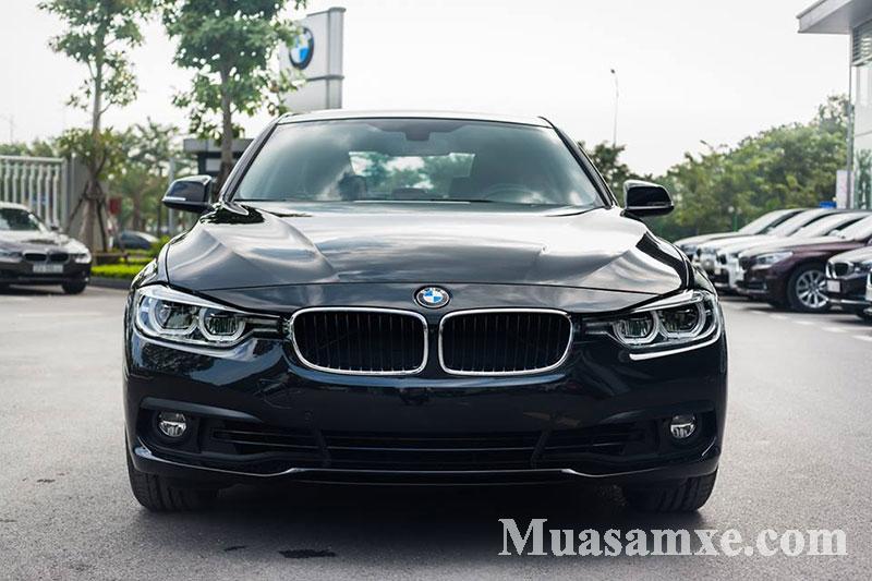 BMW 320i High mang thiết kế đậm chất BMW