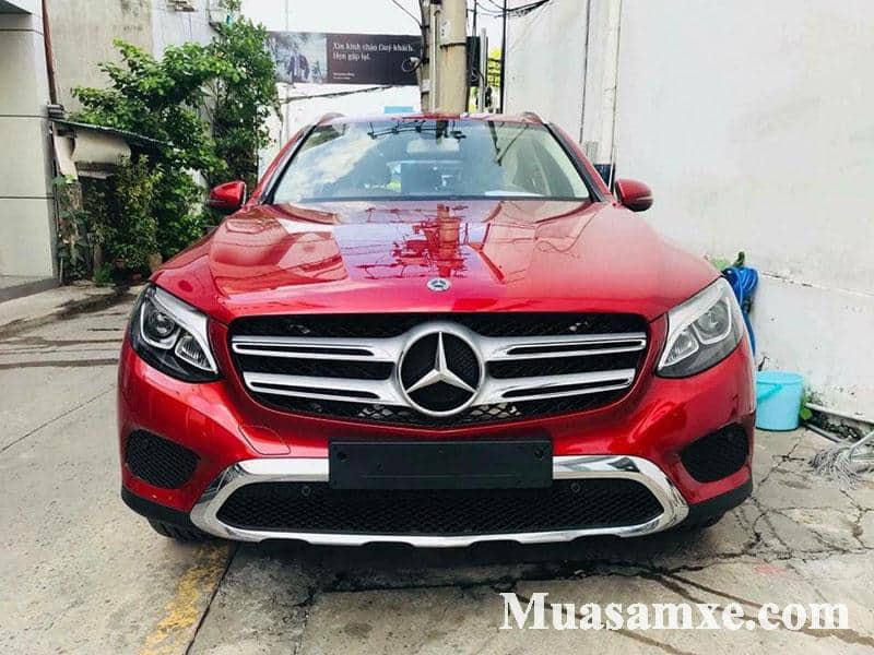 Mặt trước Mercedes GLC 200 2019