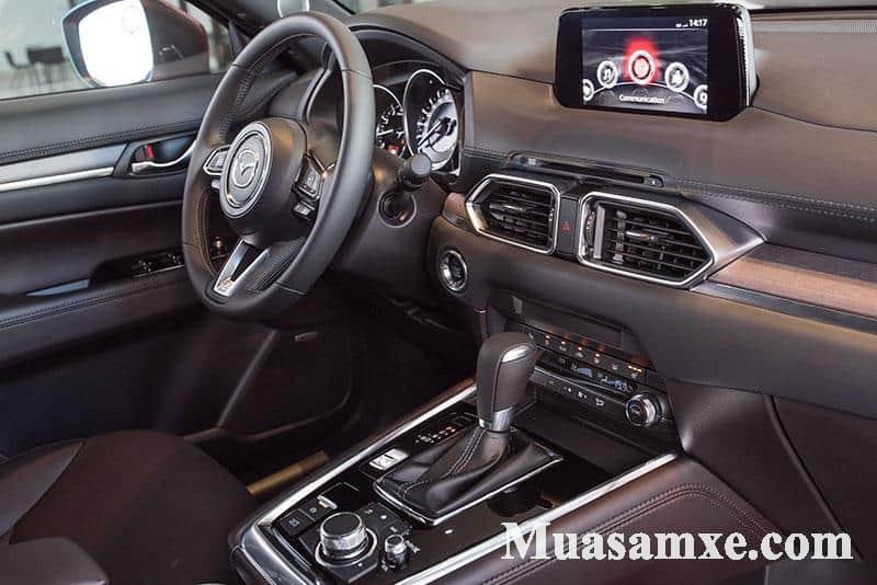 Vị trí khoang lái Mazda CX 8 2019