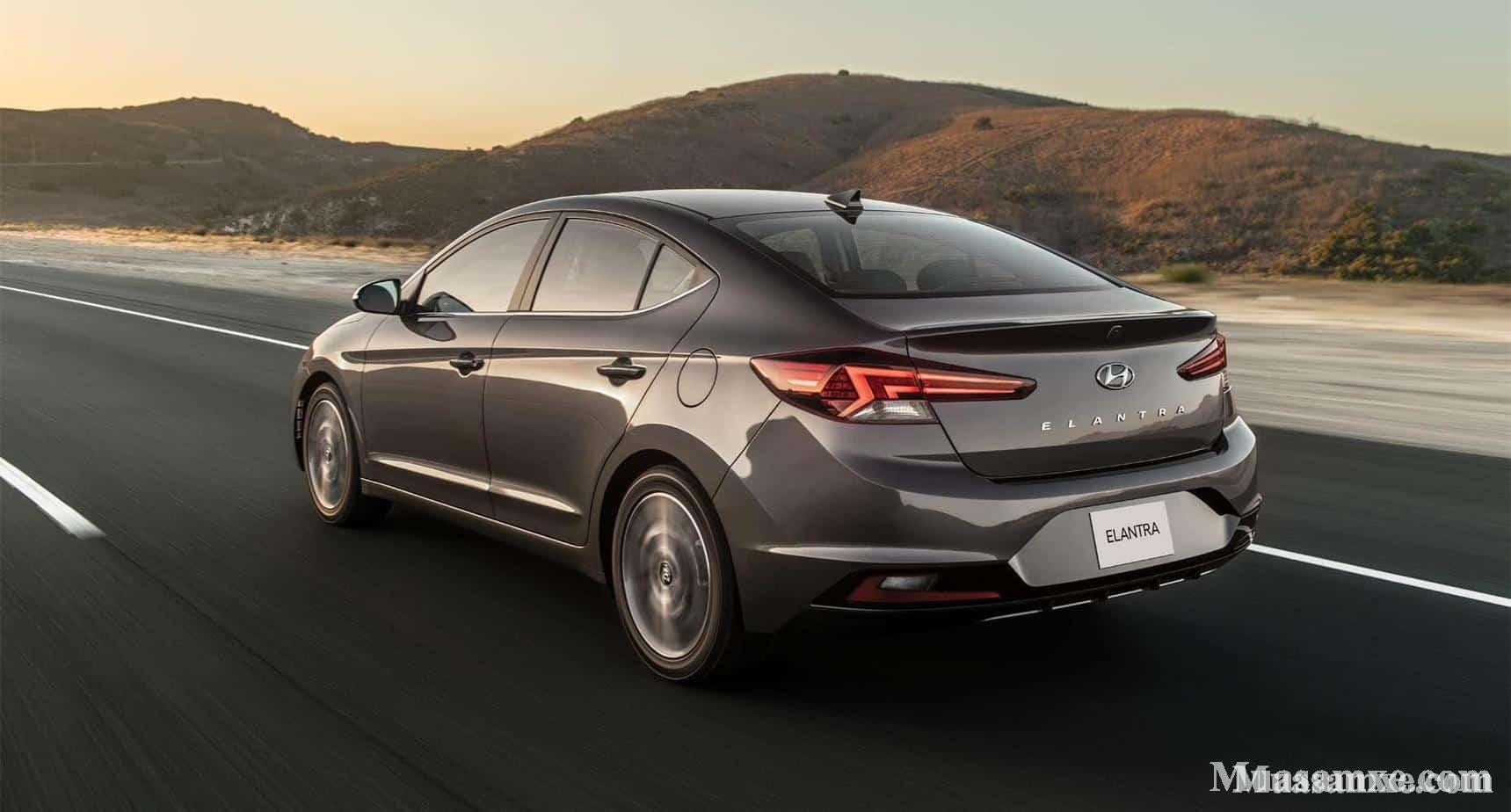 Hé lộ các hình ảnh mới nhất của xe Hyundai Elantra 2019