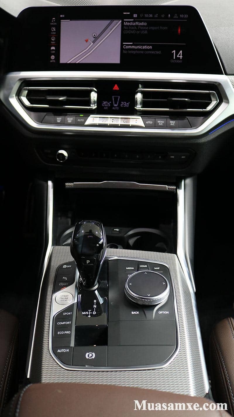 Cụm điều khiển trung tâm trên BMW 330i M Sport 2019