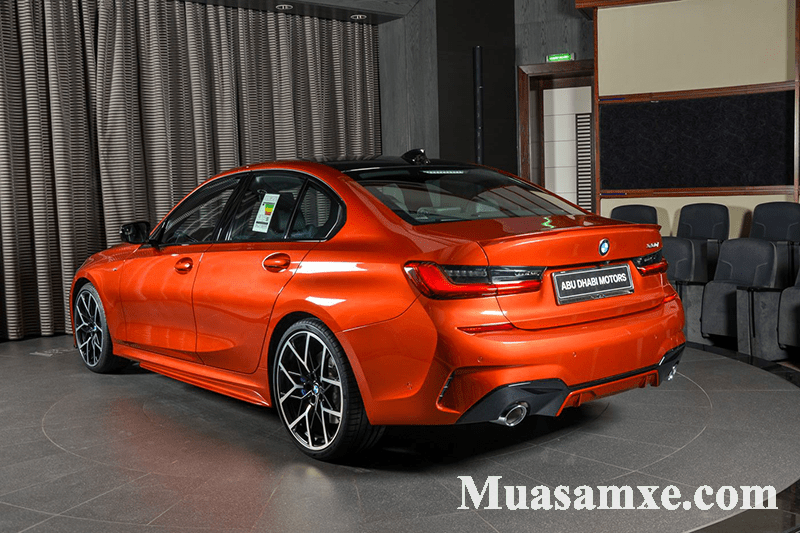 Đuôi xe BMW 330i 2020 M Sport