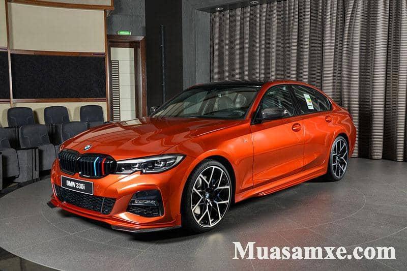 Mặt trước BMW 330i 2020 M Sport Rock màu cam Sunset