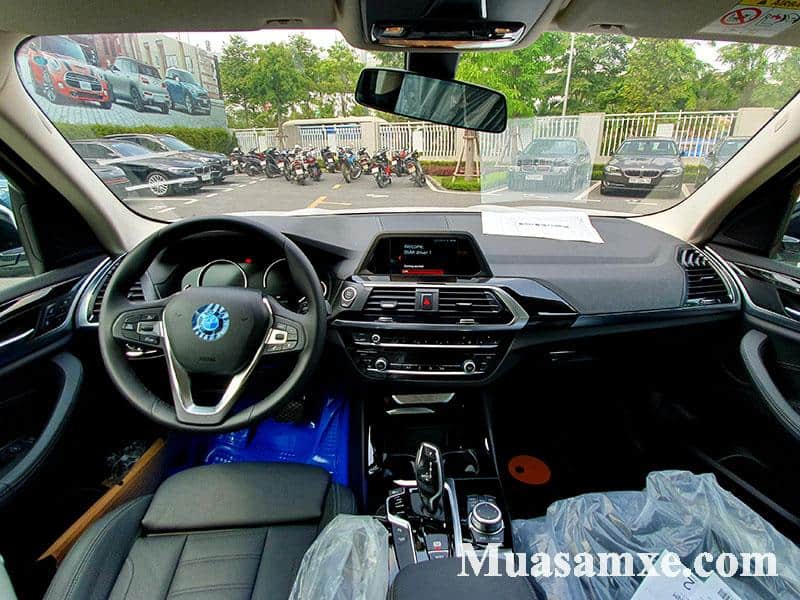 Khoang lái BMW X5 2020