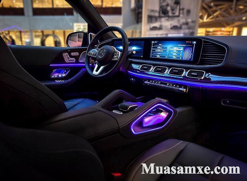 Khoang lái Mercedes GLE 450 2020