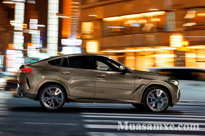Hình chụp ngang BMW X6 2020
