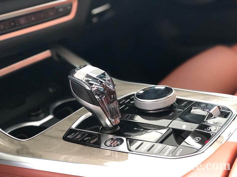 Cần số và các cụm phím tắt chức năng trên BMW X7 2019