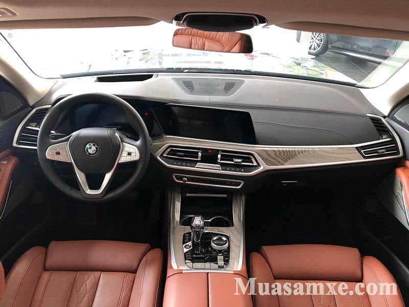Khoang nội thất hàng ghế trước BMW X7 2019