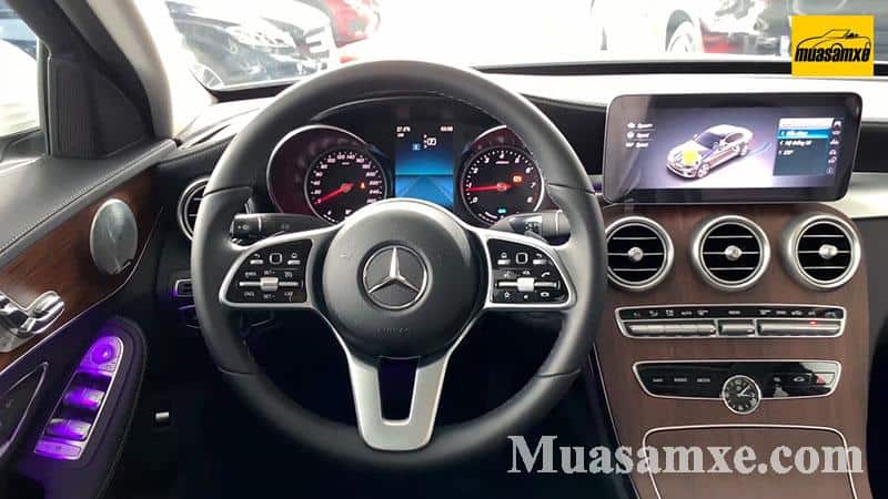 Vô lăng thế hệ mới Khoang lái Mercedes C200 Exclusive 2019