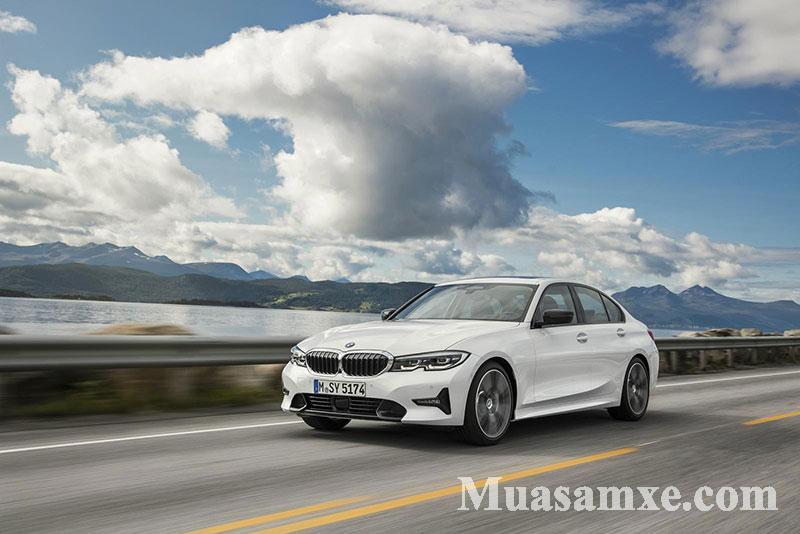 BMW 330i 2020 có thể tăng tốc từ 0 - 100km/h chỉ hết 5,6 giây