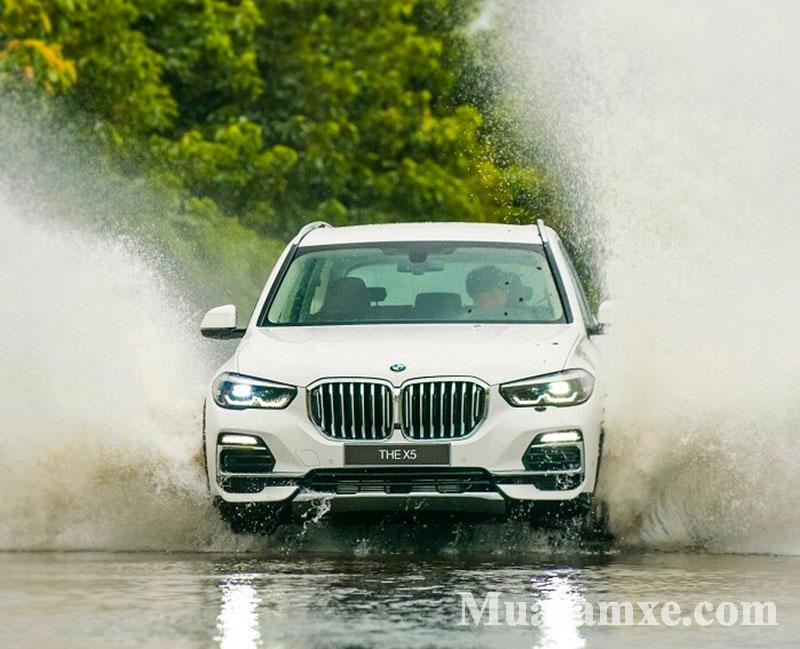 Tại sao nên mua BMW X5 2019: Trang bị động cơ hiệu suất cao có khả năng tăng tốc từ 0 - 100km/h hết 5,3 giây
