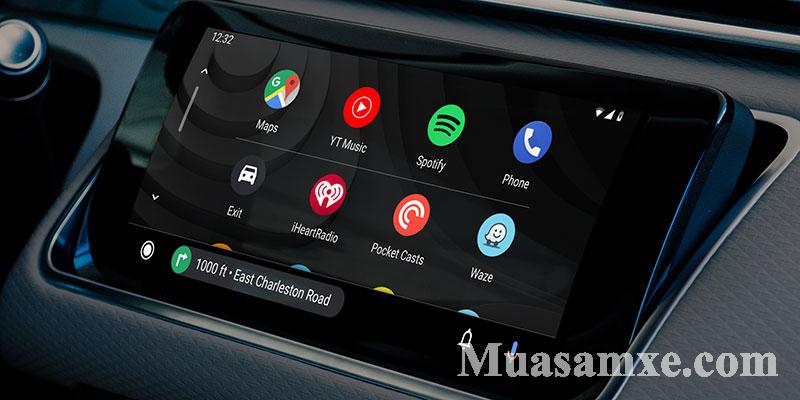Nhiều tính năng cho phép chiếc xe có thể kết nối với điện thoại di động dễ dàng như Android Auto