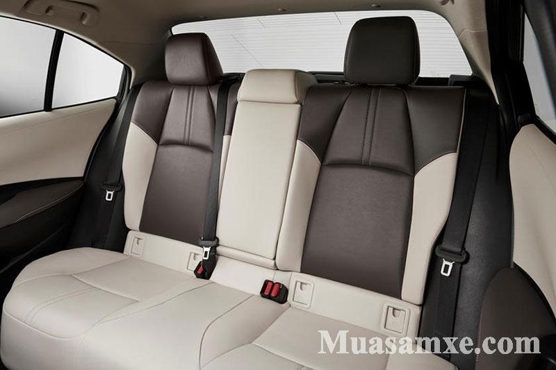 Không gian nội thất Toyota Corolla 2020 có phần rộng hơn thế hệ trước