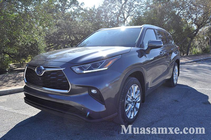 Các phiên bản Highlander 2020 cao cấp hơn được trang bị hệ dẫn động bốn bánh