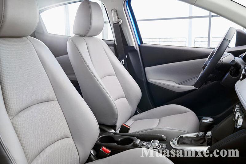 Ghế ngồi trên Yaris Hatchback 2020 được thiết kế ôm lấy người ngồi và tạo cảm giác thoải mái